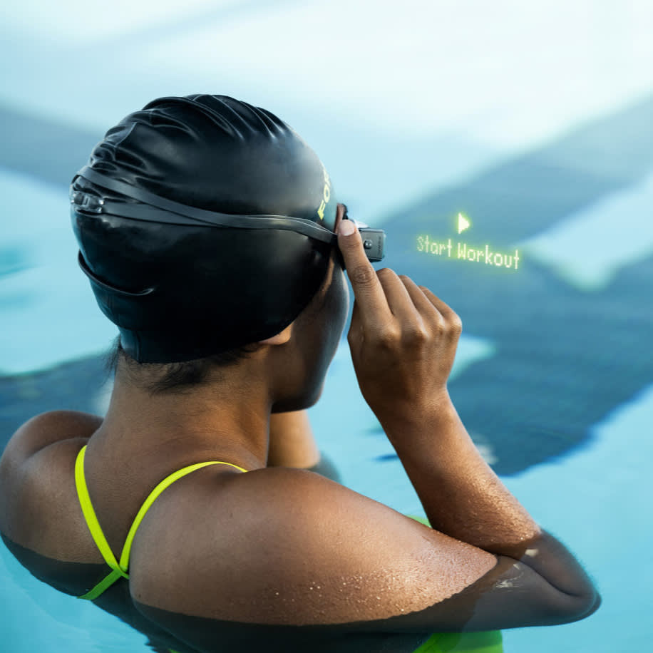iF Design Trend Report 2023_FORM Smart swim goggles and app